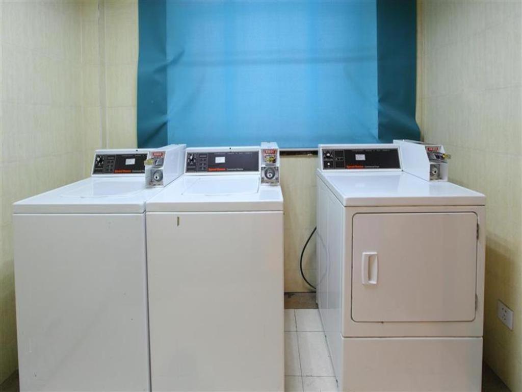 Vx Hotel Shanghai Yixian Road Dabaishu Dış mekan fotoğraf